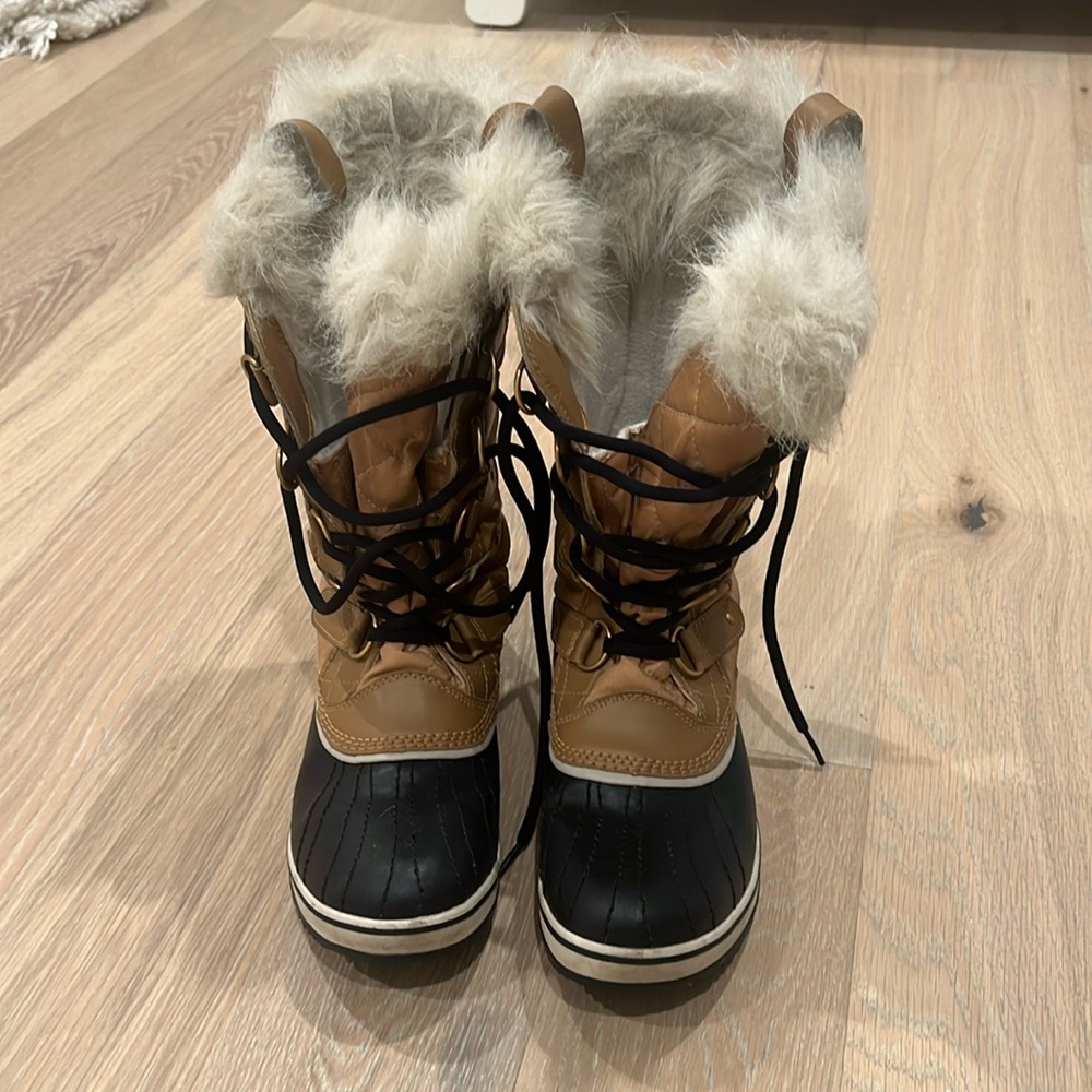 Sorel Women’s Tofino Kate Boots